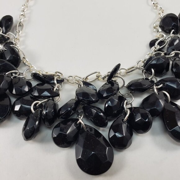 Women's Stunning Polished Silver-tone Cluster of Black beads statement Necklace - Picture 7 of 7